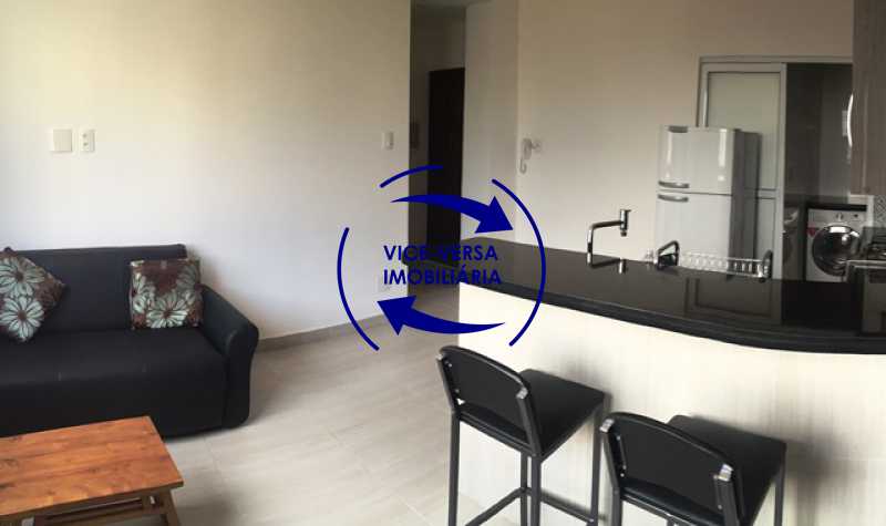 Conheça sala-com-cozinha-integrada do imóvel - Apartamento À venda no Centro - suíte, armários, lavabo, próximo metrô Uruguaiana e do VLT linha 3 (Central - Santos Dumont) - 1217 - 3 sala-com-cozinha-integrada - Apartamento À venda no Centro - suíte, armários, lavabo, próximo metrô Uruguaiana e do VLT linha 3 (Central - Santos Dumont) - 1217 - 3