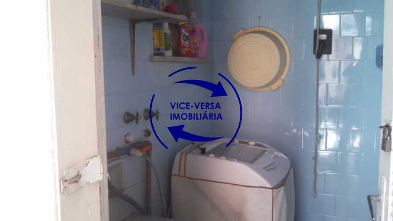 Conheça fundos-lavanderia do imóvel - Casa duplex À venda na Tijuca, rua Carmela Dutra - 5 quartos, lavanderia, dependências, garagem, próximo de tudo! - 1233 - 15 fundos-lavanderia - Casa duplex À venda na Tijuca, rua Carmela Dutra - 5 quartos, lavanderia, dependências, garagem, próximo de tudo! - 1233 - 15