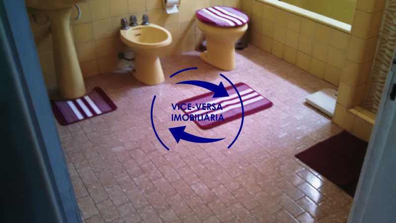 Conheça banheiro-social do imóvel - Casa duplex À venda na Tijuca, rua Carmela Dutra - 5 quartos, lavanderia, dependências, garagem, próximo de tudo! - 1233 - 22 banheiro-social - Casa duplex À venda na Tijuca, rua Carmela Dutra - 5 quartos, lavanderia, dependências, garagem, próximo de tudo! - 1233 - 22