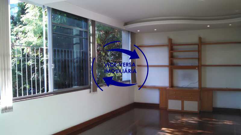 Conheça salao do imóvel - Apartamento À venda na Tijuca - junto metrô Uruguai, salão, 4 quartos, suíte, dependências completas, 2 vagas! - Z1209 - 6 salao - Apartamento À venda na Tijuca - junto metrô Uruguai, salão, 4 quartos, suíte, dependências completas, 2 vagas! - Z1209 - 6