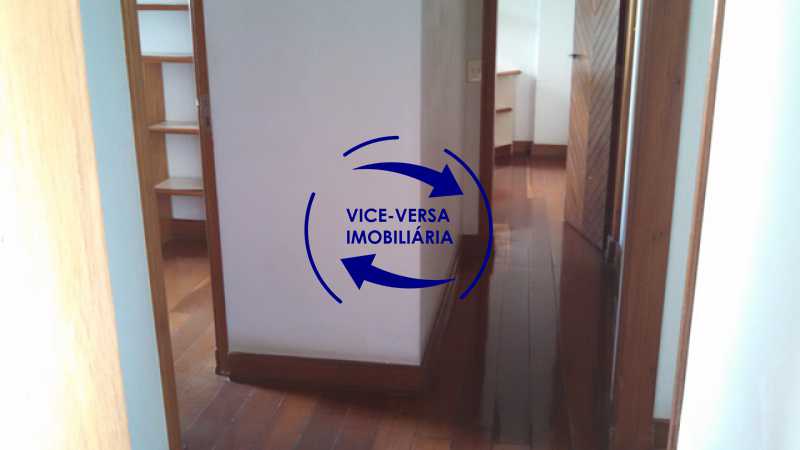 Conheça circulacao do imóvel - Apartamento À venda na Tijuca - junto metrô Uruguai, salão, 4 quartos, suíte, dependências completas, 2 vagas! - Z1209 - 10 circulacao - Apartamento À venda na Tijuca - junto metrô Uruguai, salão, 4 quartos, suíte, dependências completas, 2 vagas! - Z1209 - 10