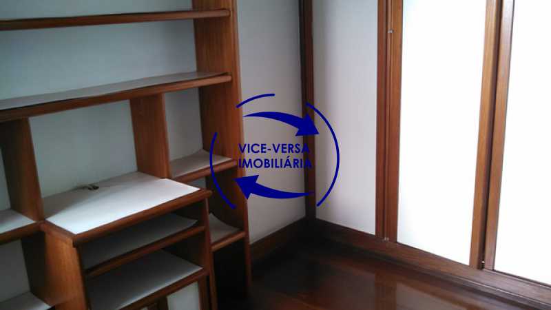 Conheça segundo-quarto do imóvel - Apartamento À venda na Tijuca - junto metrô Uruguai, salão, 4 quartos, suíte, dependências completas, 2 vagas! - Z1209 - 17 segundo-quarto - Apartamento À venda na Tijuca - junto metrô Uruguai, salão, 4 quartos, suíte, dependências completas, 2 vagas! - Z1209 - 17