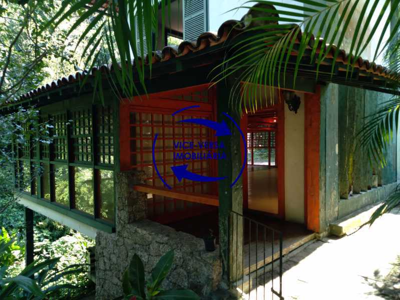Conheça Entrada do imóvel - Ótima casa na parte nobre da Gávea em condomínio fechado no meio do verde com 308m² - 1377 - 5 Entrada - Ótima casa na parte nobre da Gávea em condomínio fechado no meio do verde com 308m² - 1377 - 5