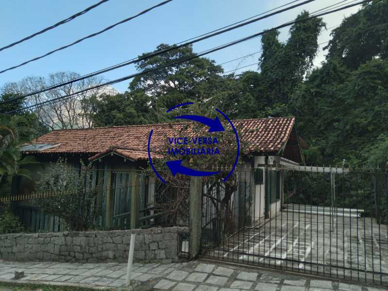 Conheça Garagem do imóvel - Ótima casa na parte nobre da Gávea em condomínio fechado no meio do verde com 308m² - 1377 - 28 Garagem - Ótima casa na parte nobre da Gávea em condomínio fechado no meio do verde com 308m² - 1377 - 28