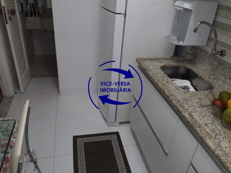 Conheça Cozinha do imóvel - Casa de vila bem reformada, junto À praça Afonso Pena. Composta de sala, 2 quartos, banheiro, copa-cozinha. 2º pavimento com terraço, lavanderia, dependências de empregada e 1 quarto de guardados. - 1378 - 21 Cozinha - Casa de vila bem reformada, junto À praça Afonso Pena. Composta de sala, 2 quartos, banheiro, copa-cozinha. 2º pavimento com terraço, lavanderia, dependências de empregada e 1 quarto de guardados. - 1378 - 21