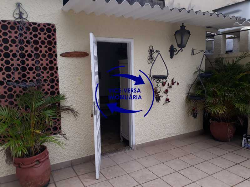 Conheça Dependências do imóvel - Casa de vila bem reformada, junto À praça Afonso Pena. Composta de sala, 2 quartos, banheiro, copa-cozinha. 2º pavimento com terraço, lavanderia, dependências de empregada e 1 quarto de guardados. - 1378 - 27 Dependências - Casa de vila bem reformada, junto À praça Afonso Pena. Composta de sala, 2 quartos, banheiro, copa-cozinha. 2º pavimento com terraço, lavanderia, dependências de empregada e 1 quarto de guardados. - 1378 - 27