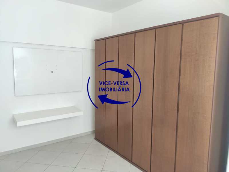 Conheça Quarto 2 do imóvel - Excelente apartamento na Rua Maestro Vila Lobos, com 93m² (sala, 3quartos, dependências, garagem), super bem localizado, pertinho da praça Afonso Pena. - 1413 - 12 Quarto 2 - Excelente apartamento na Rua Maestro Vila Lobos, com 93m² (sala, 3quartos, dependências, garagem), super bem localizado, pertinho da praça Afonso Pena. - 1413 - 12
