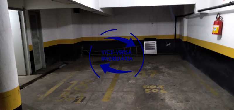 Conheça Garagem do imóvel - Excelente apartamento na Rua Maestro Vila Lobos, com 93m² (sala, 3quartos, dependências, garagem), super bem localizado, pertinho da praça Afonso Pena. - 1413 - 28 Garagem - Excelente apartamento na Rua Maestro Vila Lobos, com 93m² (sala, 3quartos, dependências, garagem), super bem localizado, pertinho da praça Afonso Pena. - 1413 - 28