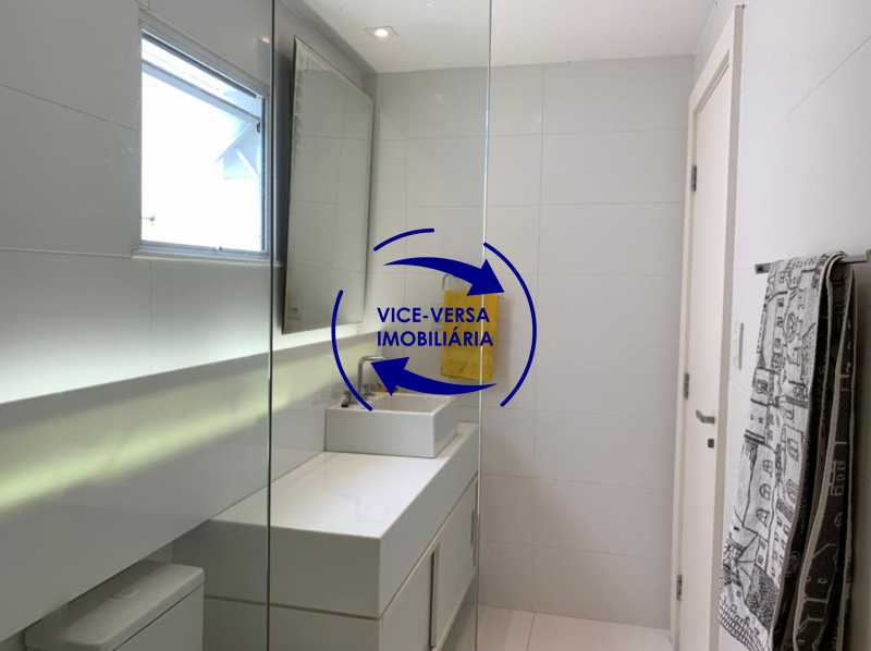 Conheça 23 Banheiro social do imóvel - Lindíssima cobertura linear, única, no Jardim Oceânico, próximo À praia, com 358m², piscina e 2 vagas. - 1412 - 24 23 Banheiro social - Lindíssima cobertura linear, única, no Jardim Oceânico, próximo À praia, com 358m², piscina e 2 vagas. - 1412 - 24