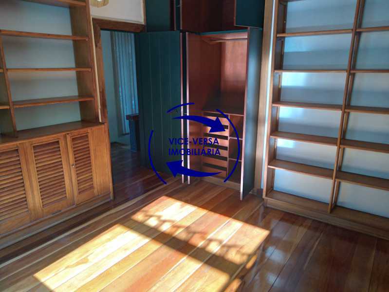 Conheça Quarto 1 do imóvel - Gávea, parte nobre, Rua João Borges, casa com 308m² em condomínio fechado, em meio ao verde. - 1377-A - 19 Quarto 1 - Gávea, parte nobre, Rua João Borges, casa com 308m² em condomínio fechado, em meio ao verde. - 1377-A - 19
