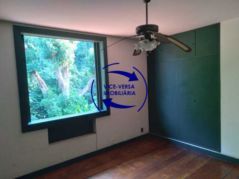 Conheça Quarto 2 do imóvel - Gávea, parte nobre, Rua João Borges, casa com 308m² em condomínio fechado, em meio ao verde. - 1377-A - 22 Quarto 2 - Gávea, parte nobre, Rua João Borges, casa com 308m² em condomínio fechado, em meio ao verde. - 1377-A - 22