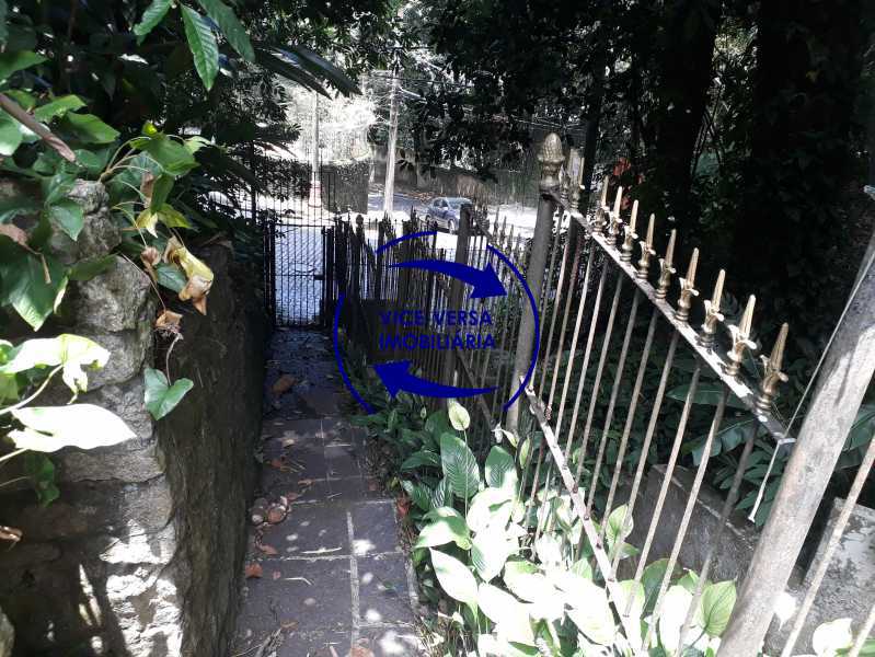 Conheça Segunda entrada do imóvel - Gávea, parte nobre, Rua João Borges, casa com 308m² em condomínio fechado, em meio ao verde. - 1377-A - 31 Segunda entrada - Gávea, parte nobre, Rua João Borges, casa com 308m² em condomínio fechado, em meio ao verde. - 1377-A - 31