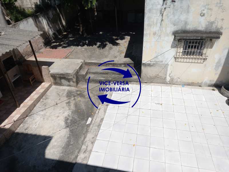 Conheça Fundos - Quintal do imóvel - Cachambi, próximo ao Norte Shopping, ampla casa (360 m² construídos), terreno 385m², 2 pavimentos independentes, serve diversas finalidades (residenciais ou comerciais). - 1425 - 31 Fundos - Quintal - Cachambi, próximo ao Norte Shopping, ampla casa (360 m² construídos), terreno 385m², 2 pavimentos independentes, serve diversas finalidades (residenciais ou comerciais). - 1425 - 31