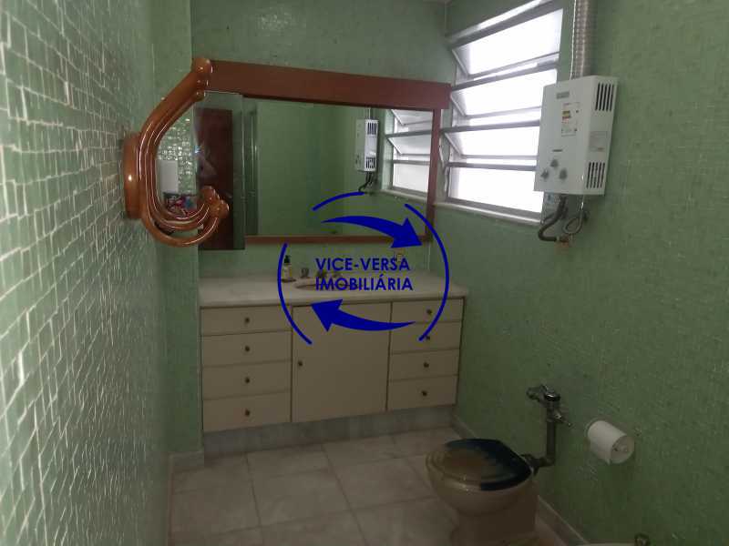 Banheiro social 1 - Segunda quadra da Praia de Copacabana, Rua Constante Ramos, andar único, 298 m², 3 salas, 4 quartos (suíte), dependências completas, 4 vagas na escritura. - 1429 - 14