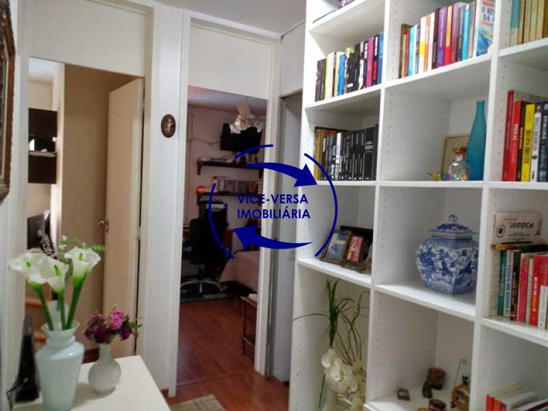 Conheça circulacao do imóvel - Anil, Estrada Uruçanga, casa, condomínio fechado, 3 salas, varanda, 3 quartos (1 suíte), lavabo, piscina, churrasqueira! - 1106 - 13 circulacao - Anil, Estrada Uruçanga, casa, condomínio fechado, 3 salas, varanda, 3 quartos (1 suíte), lavabo, piscina, churrasqueira! - 1106 - 13