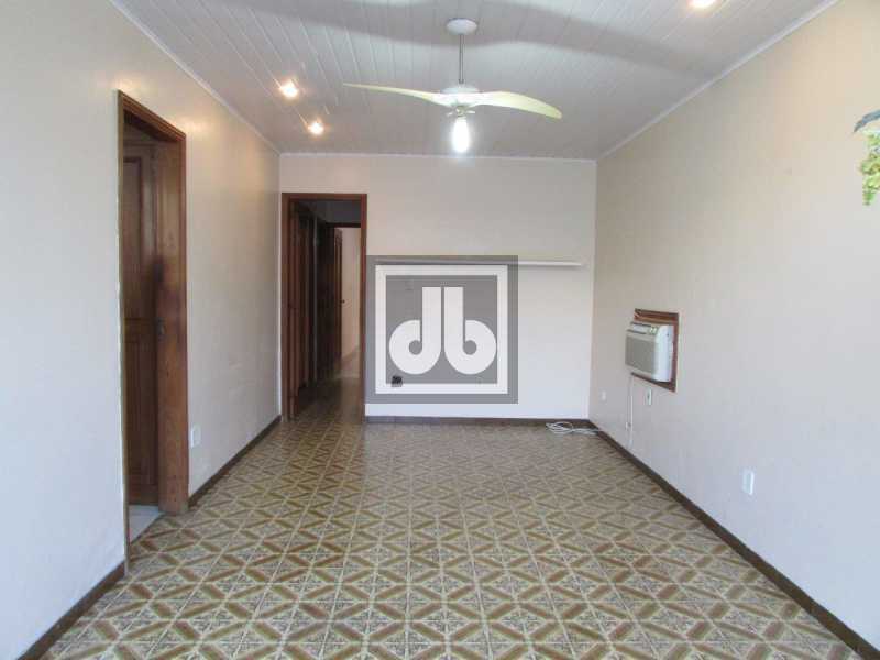 01JBM305864 - 1