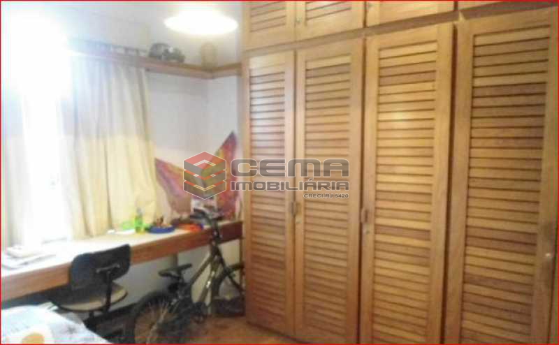 Conheça QUARTO3; do imóvel - Cobertura ampla,clara e bem dividida. Duas salas espaçosas,4 Quartos.Suite.Dependência,terraço com piscina e Vaga escriturada - LACO40052 - 16 QUARTO3; - Cobertura ampla,clara e bem dividida. Duas salas espaçosas,4 Quartos.Suite.Dependência,terraço com piscina e Vaga escriturada - LACO40052 - 16