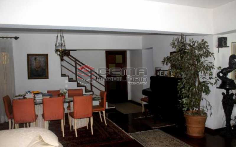 Conheça Sala2 do imóvel - Casa estilo sitio junto a todo verde.Salões.4 Quartos.suite. varandas. Dependência.Terraço com piscina e vaga ampla - LACA40046 - 6 Sala2 - Casa estilo sitio junto a todo verde.Salões.4 Quartos.suite. varandas. Dependência.Terraço com piscina e vaga ampla - LACA40046 - 6