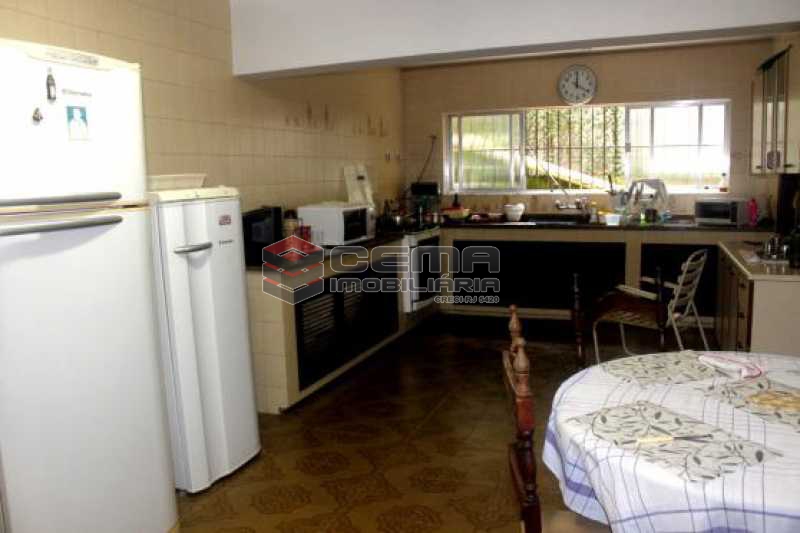 Conheça Cozinha do imóvel - Casa estilo sitio junto a todo verde.Salões.4 Quartos.suite. varandas. Dependência.Terraço com piscina e vaga ampla - LACA40046 - 7 Cozinha - Casa estilo sitio junto a todo verde.Salões.4 Quartos.suite. varandas. Dependência.Terraço com piscina e vaga ampla - LACA40046 - 7