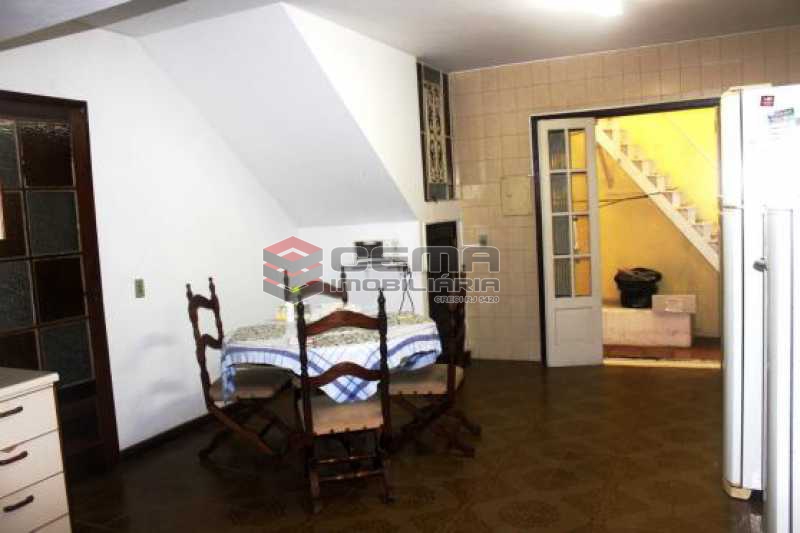 Conheça Cozinha do imóvel - Casa estilo sitio junto a todo verde.Salões.4 Quartos.suite. varandas. Dependência.Terraço com piscina e vaga ampla - LACA40046 - 9 Cozinha - Casa estilo sitio junto a todo verde.Salões.4 Quartos.suite. varandas. Dependência.Terraço com piscina e vaga ampla - LACA40046 - 9