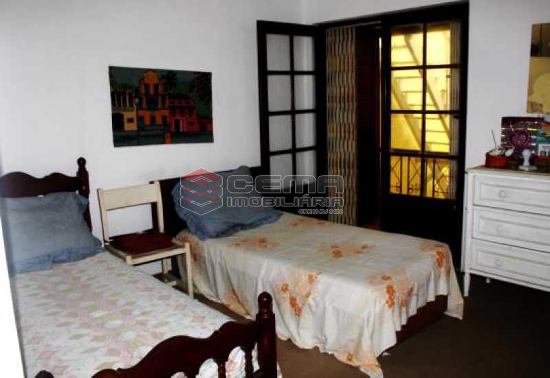 Conheça Quarto 4 do imóvel - Casa estilo sitio junto a todo verde.Salões.4 Quartos.suite. varandas. Dependência.Terraço com piscina e vaga ampla - LACA40046 - 19 Quarto 4 - Casa estilo sitio junto a todo verde.Salões.4 Quartos.suite. varandas. Dependência.Terraço com piscina e vaga ampla - LACA40046 - 19