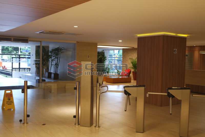 Conheça PORTARIA DO PRÉDIO do imóvel - Andar 825m² para alugar Flamengo, Zona Sul RJ - R$ 80.000 - LAAN00038 - 18 PORTARIA DO PRÉDIO - Andar 825m² para alugar Flamengo, Zona Sul RJ - R$ 80.000 - LAAN00038 - 18