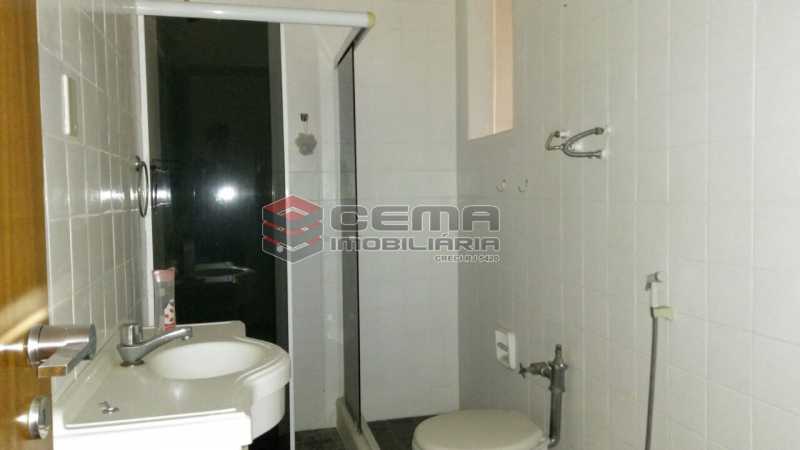 Conheça banheiro do imóvel - Apartamento andar alto com vista livre e Cristo em Botafogo - LAAP11242 - 17 banheiro - Apartamento andar alto com vista livre e Cristo em Botafogo - LAAP11242 - 17