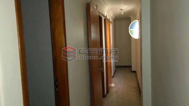 Conheça circulação do imóvel - Apartamento andar alto com vista livre e Cristo em Botafogo - LAAP11242 - 8 circulação - Apartamento andar alto com vista livre e Cristo em Botafogo - LAAP11242 - 8