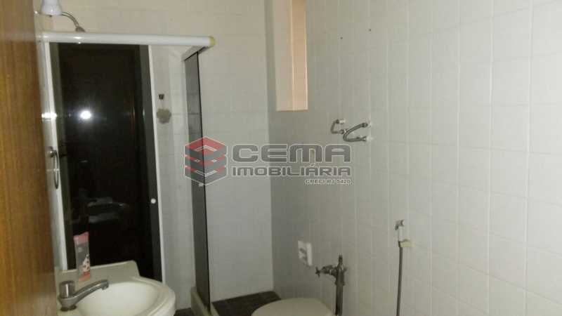 Conheça banheiro do imóvel - Apartamento andar alto com vista livre e Cristo em Botafogo - LAAP11242 - 20 banheiro - Apartamento andar alto com vista livre e Cristo em Botafogo - LAAP11242 - 20