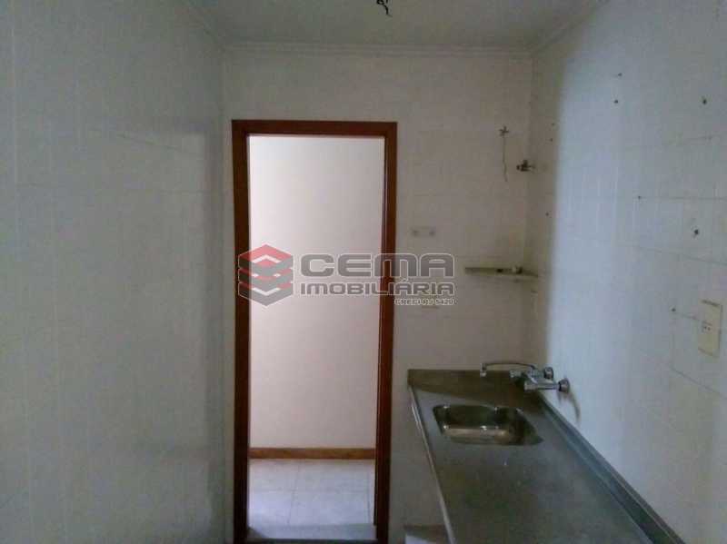 Conheça cozinha do imóvel - Apartamento andar alto com vista livre e Cristo em Botafogo - LAAP11242 - 27 cozinha - Apartamento andar alto com vista livre e Cristo em Botafogo - LAAP11242 - 27