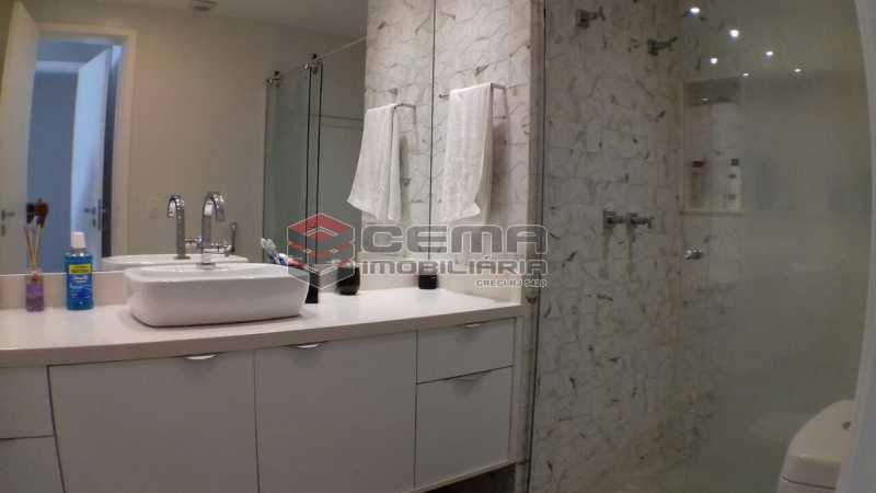 Conheça banheiro suite 3 do imóvel - Apartamento À Venda - Rio de Janeiro - RJ - Botafogo - LAAP22338 - 15 banheiro suite 3 - Apartamento À Venda - Rio de Janeiro - RJ - Botafogo - LAAP22338 - 15