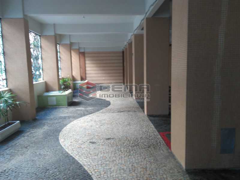 Conheça 6.pátio do imóvel - Kitnet/Conjugado 20m² à venda Botafogo, Zona Sul RJ - R$ 360.000 - LAKI00806 - 21 6.pátio - Kitnet/Conjugado 20m² à venda Botafogo, Zona Sul RJ - R$ 360.000 - LAKI00806 - 21
