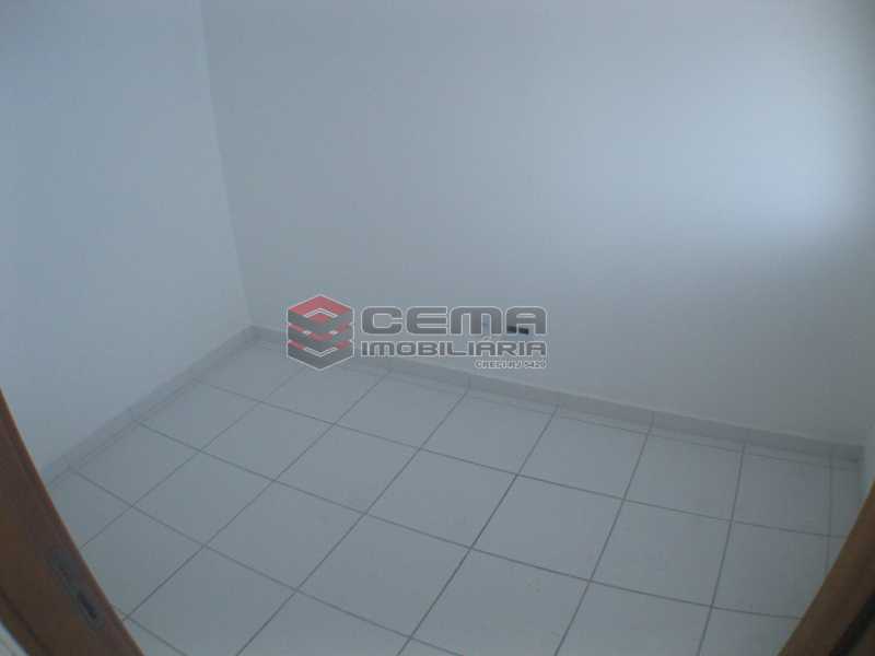 Conheça Quarto de serviço do imóvel - Apartamento 2 quartos para alugar Botafogo, Zona Sul RJ - R$ 4.700 - LAAP22639 - 17 Quarto de serviço - Apartamento 2 quartos para alugar Botafogo, Zona Sul RJ - R$ 4.700 - LAAP22639 - 17
