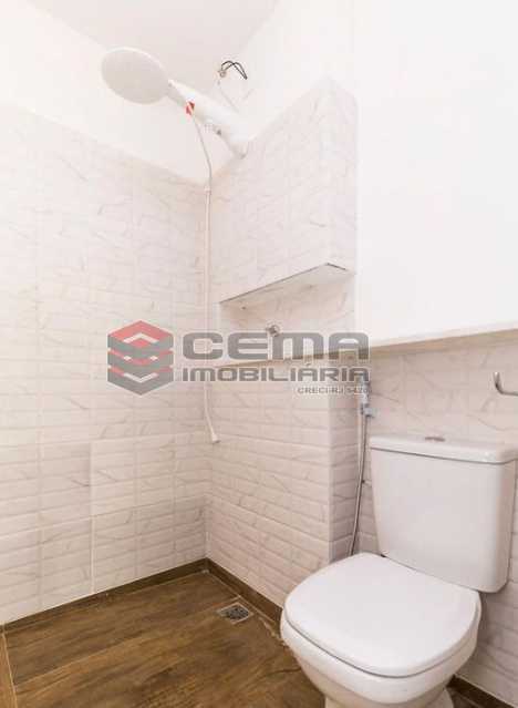Conheça banheiro externo. do imóvel - Humaitá. Casa duplex para alugar. - LACA50022 - 29 banheiro externo. - Humaitá. Casa duplex para alugar. - LACA50022 - 29