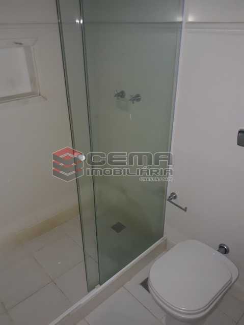 Conheça banheiro social. do imóvel - Atlântica. Apartamento 4 quartos com 2 vagas. - LAAP40495 - 14 banheiro social. - Atlântica. Apartamento 4 quartos com 2 vagas. - LAAP40495 - 14
