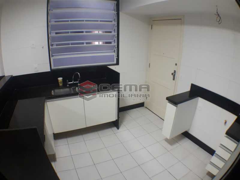 Conheça cozinha, do imóvel - Atlântica. Apartamento 4 quartos com 2 vagas. - LAAP40495 - 29 cozinha, - Atlântica. Apartamento 4 quartos com 2 vagas. - LAAP40495 - 29