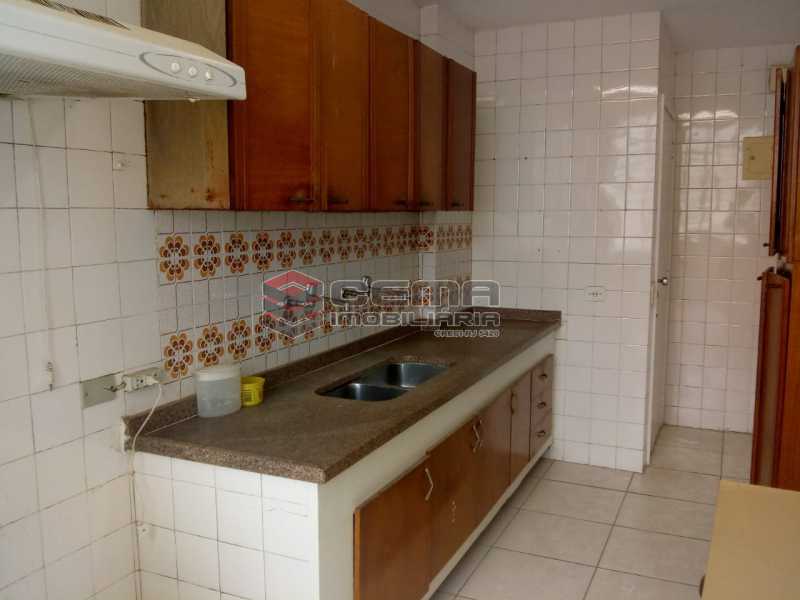 Conheça Cozinha C-Armários B do imóvel - Excelente Apartamento 3 quartos com vaga no Catete - LAAP32461 - 9 Cozinha C-Armários B - Excelente Apartamento 3 quartos com vaga no Catete - LAAP32461 - 9
