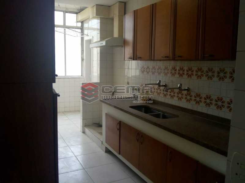 Conheça Cozinha C-Armários do imóvel - Excelente Apartamento 3 quartos com vaga no Catete - LAAP32461 - 10 Cozinha C-Armários - Excelente Apartamento 3 quartos com vaga no Catete - LAAP32461 - 10