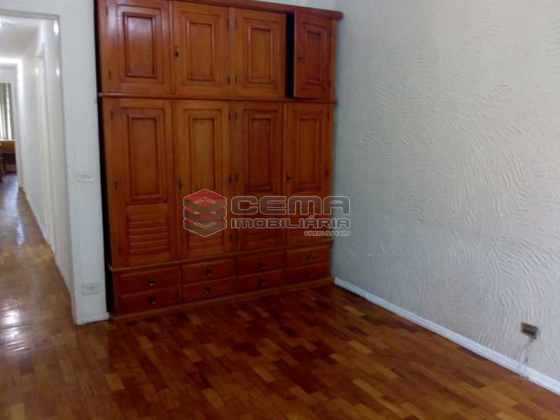 Conheça Quarto C - Armários 2B do imóvel - Excelente Apartamento 3 quartos com vaga no Catete - LAAP32461 - 18 Quarto C - Armários 2B - Excelente Apartamento 3 quartos com vaga no Catete - LAAP32461 - 18