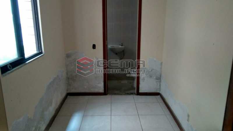 Conheça quarto de empregada do imóvel - Apartamento 1 quarto à venda Catete, Zona Sul RJ - R$ 490.000 - LAAP12107 - 12 quarto de empregada - Apartamento 1 quarto à venda Catete, Zona Sul RJ - R$ 490.000 - LAAP12107 - 12