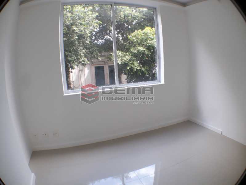 Conheça Quarto 1 do imóvel - Apartamento 2 quartos para alugar Catete, Zona Sul RJ - R$ 2.500 - LAAP23119 - 7 Quarto 1 - Apartamento 2 quartos para alugar Catete, Zona Sul RJ - R$ 2.500 - LAAP23119 - 7