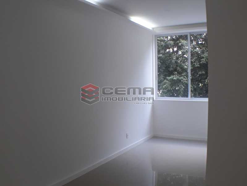 Conheça Sala do imóvel - Apartamento 2 quartos para alugar Catete, Zona Sul RJ - R$ 2.500 - LAAP23119 - 17 Sala - Apartamento 2 quartos para alugar Catete, Zona Sul RJ - R$ 2.500 - LAAP23119 - 17
