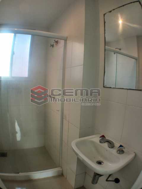 Conheça Banheiro suíte do imóvel - Apartamento 2 quartos para alugar Catete, Zona Sul RJ - R$ 2.500 - LAAP23171 - 9 Banheiro suíte - Apartamento 2 quartos para alugar Catete, Zona Sul RJ - R$ 2.500 - LAAP23171 - 9