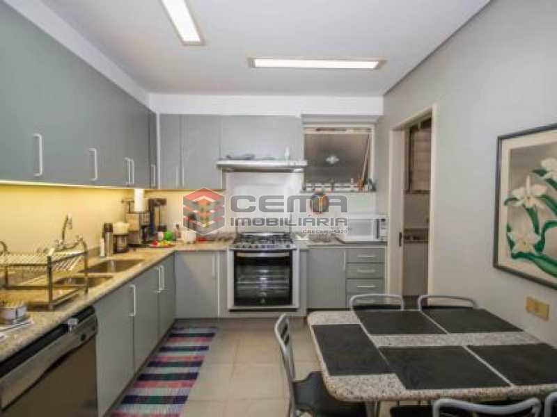 Conheça 14. Cozinha. do imóvel - Apartamento à venda Avenida João Luís Alves,Urca, Zona Sul RJ - R$ 6.500.000 - LAAP40591 - 18 14. Cozinha. - Apartamento à venda Avenida João Luís Alves,Urca, Zona Sul RJ - R$ 6.500.000 - LAAP40591 - 18