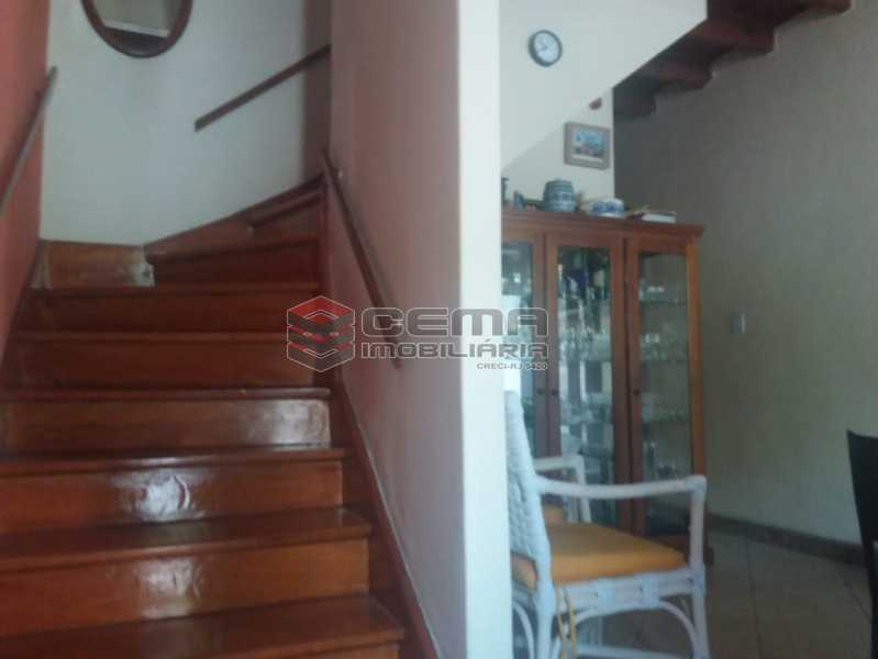 Conheça subida da casa do imóvel - Casa à venda Rua Barão de Guaratiba,Glória, Zona Sul RJ - R$ 970.000 - LACA40076 - 6 subida da casa - Casa à venda Rua Barão de Guaratiba,Glória, Zona Sul RJ - R$ 970.000 - LACA40076 - 6
