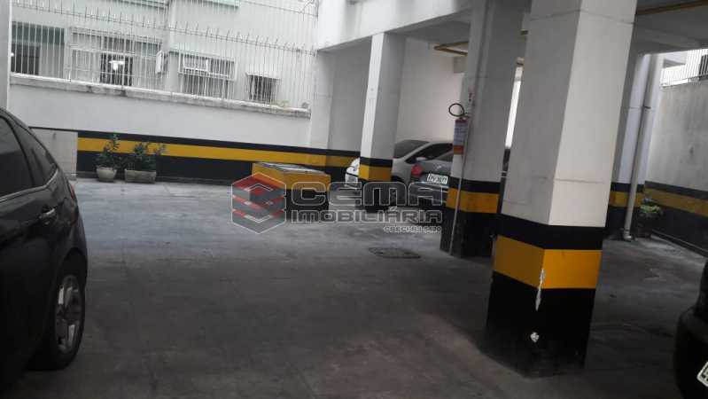 Conheça garagem1.2 do imóvel - Kitnet/Conjugado 30m² à venda Rua Dois de Dezembro,Flamengo, Zona Sul RJ - R$ 360.000 - LAKI01045 - 17 garagem1.2 - Kitnet/Conjugado 30m² à venda Rua Dois de Dezembro,Flamengo, Zona Sul RJ - R$ 360.000 - LAKI01045 - 17