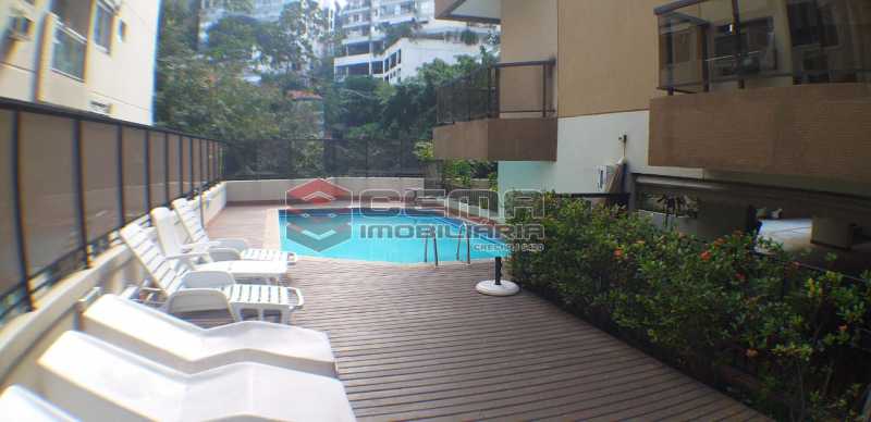 Conheça Piscina do imóvel - Apartamento 3 Quartos Para Alugar Jardim Botânico, Zona Sul RJ - R$ 4.100 - LAAP33168 - 31 Piscina - Apartamento 3 Quartos Para Alugar Jardim Botânico, Zona Sul RJ - R$ 4.100 - LAAP33168 - 31