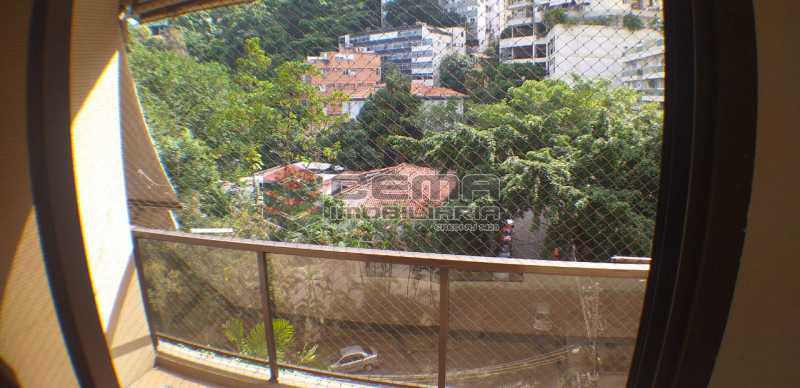 Conheça Vista Sala do imóvel - Apartamento 3 Quartos Para Alugar Jardim Botânico, Zona Sul RJ - R$ 4.100 - LAAP33168 - 4 Vista Sala - Apartamento 3 Quartos Para Alugar Jardim Botânico, Zona Sul RJ - R$ 4.100 - LAAP33168 - 4