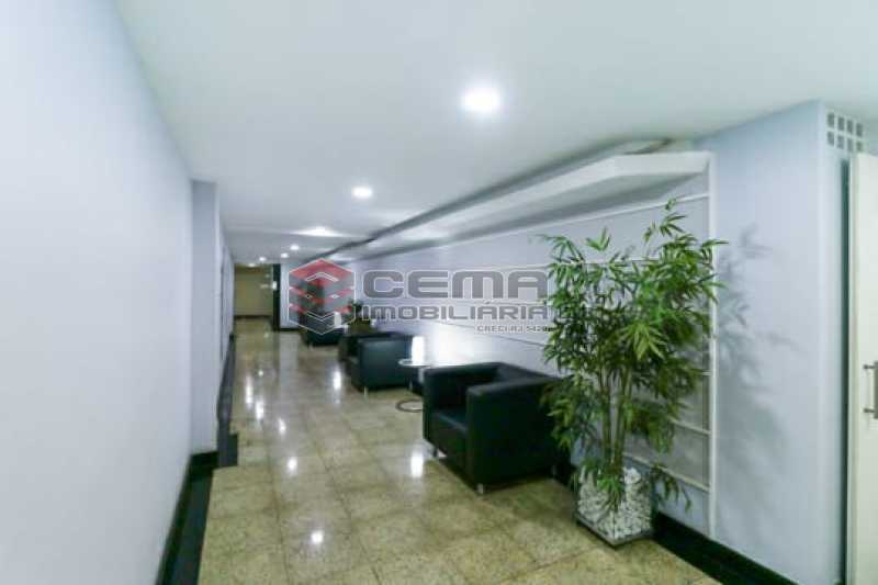 Conheça entrada do imóvel - Localização privilegiada Apartamento Duplex da Av. Oswaldo Cruz - LAAP23885 - 1 entrada - Localização privilegiada Apartamento Duplex da Av. Oswaldo Cruz - LAAP23885 - 1
