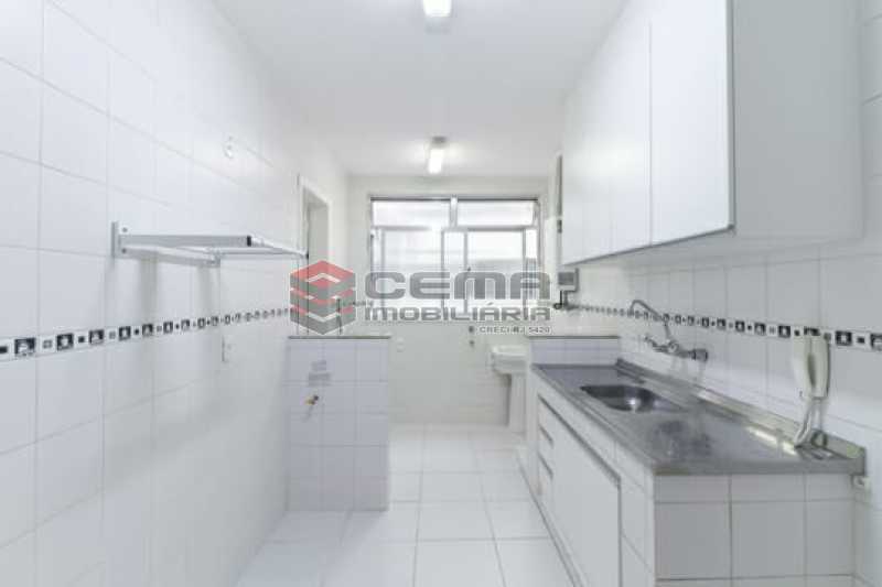 Conheça cozinha do imóvel - Localização privilegiada Apartamento Duplex da Av. Oswaldo Cruz - LAAP23885 - 8 cozinha - Localização privilegiada Apartamento Duplex da Av. Oswaldo Cruz - LAAP23885 - 8